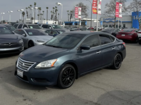 2015 Nissan sentra SV Sedan 4D